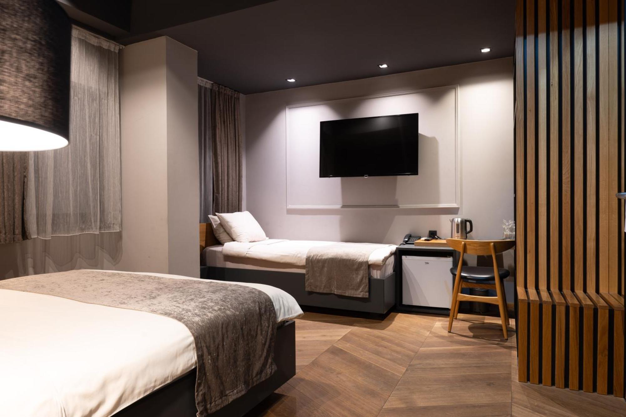 Hotel London B&B Skopje Luaran gambar