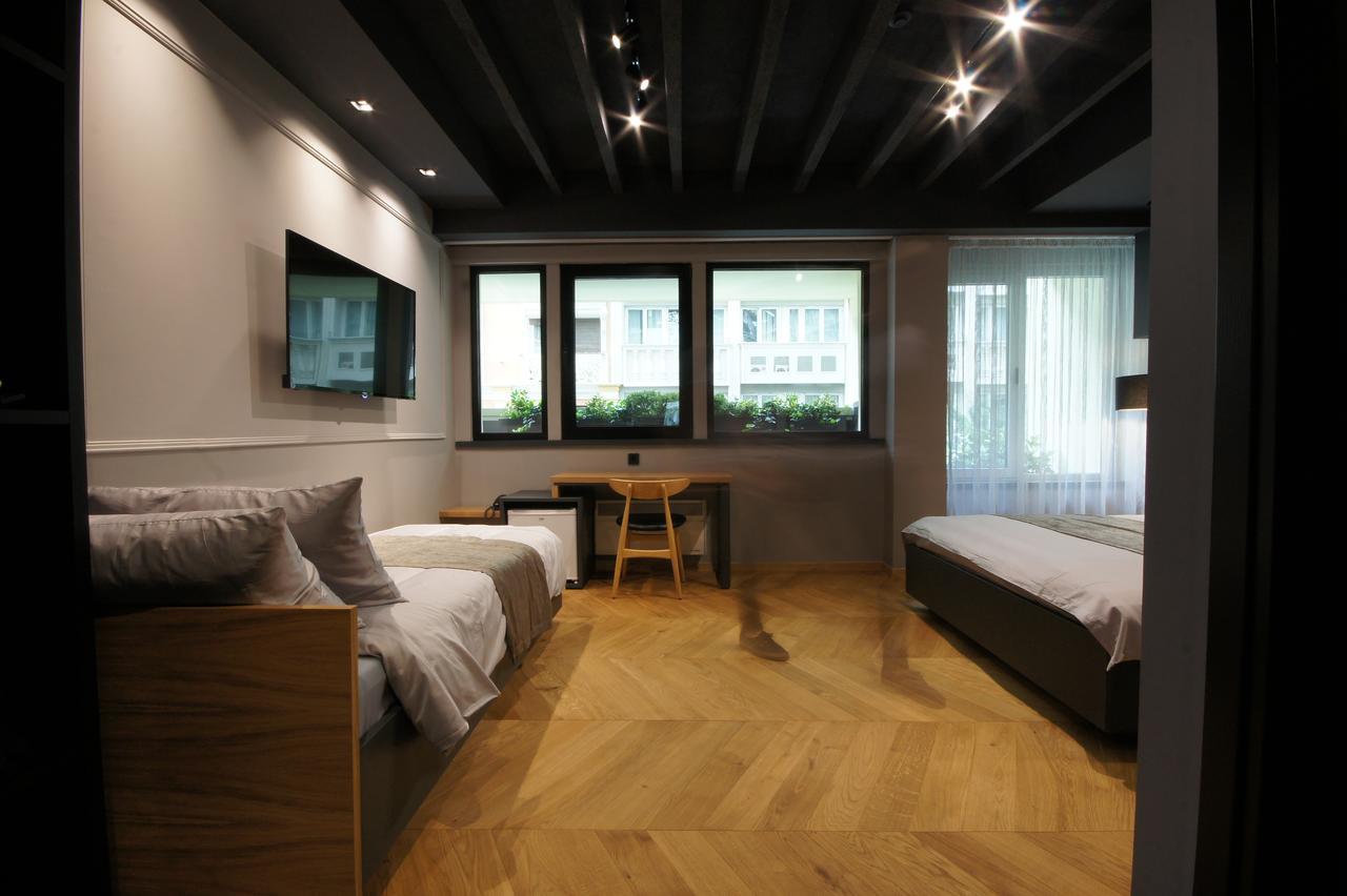 Hotel London B&B Skopje Luaran gambar